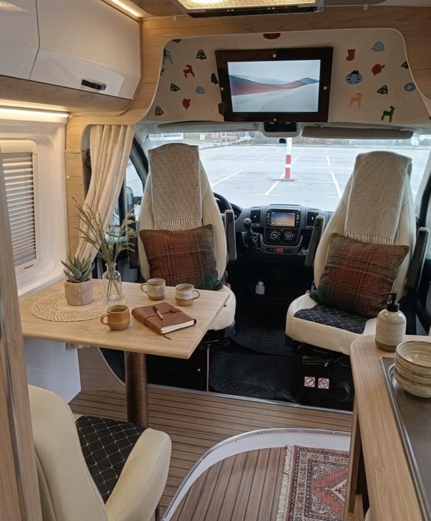 Olimpos 4-Person Motorhome | Istanbul Caravan Rental — photo 3