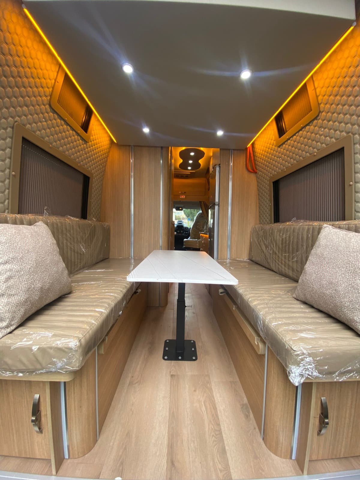Antalya Deluxe Motorhome – Sleeps 4 | 2025 Model — photo 3