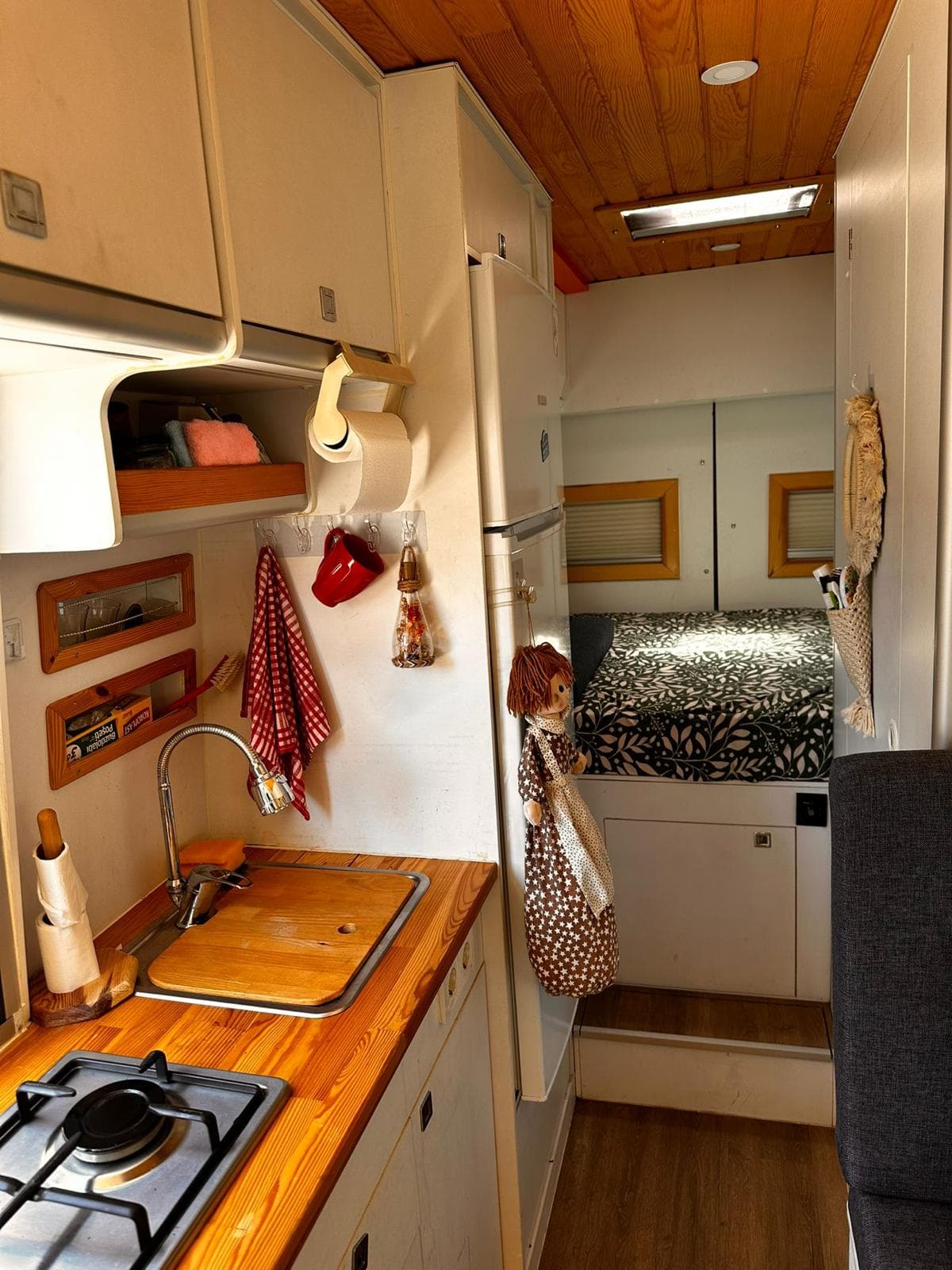 REVERIE 4-PERSON CARAVAN — photo 3
